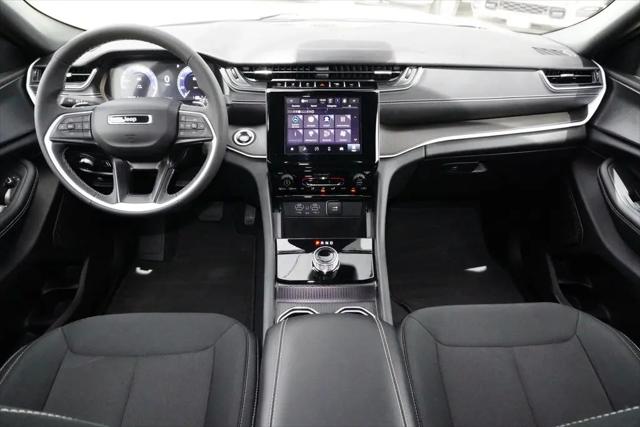 2024 Jeep Grand Cherokee L Laredo 4x4