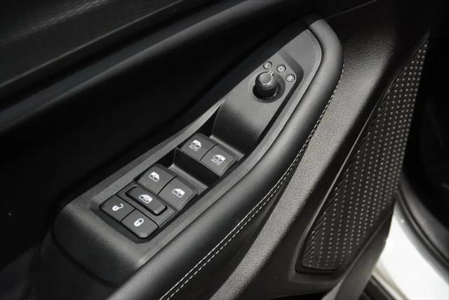 2024 Jeep Grand Cherokee L Laredo 4x4