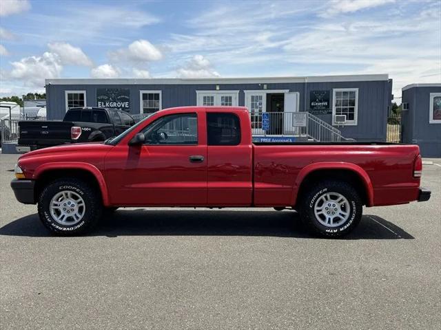 2004 Dodge Dakota Base