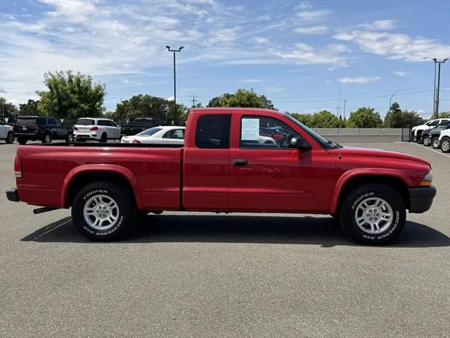 2004 Dodge Dakota Base