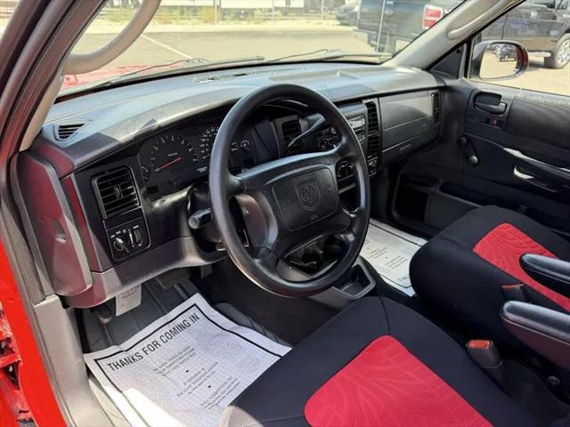 2004 Dodge Dakota Base