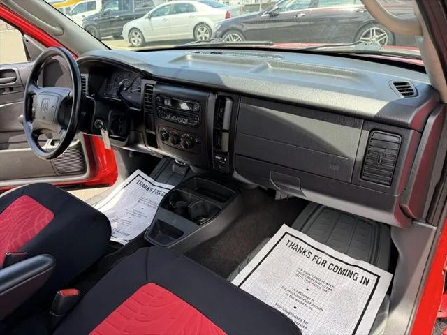 2004 Dodge Dakota Base