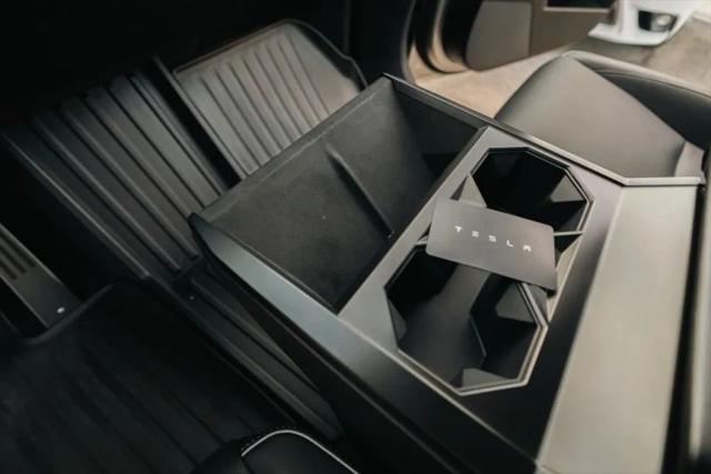 2024 Tesla Cybertruck All-Wheel Drive