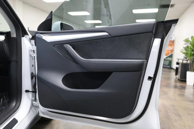 2024 Tesla Model Y Long Range Dual Motor All-Wheel Drive