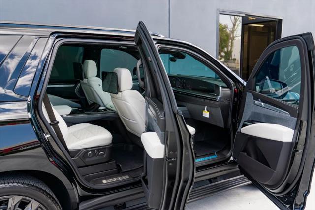 2025 Cadillac Escalade V-Series