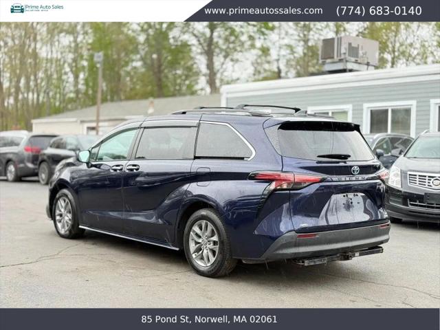 2022 Toyota Sienna XLE
