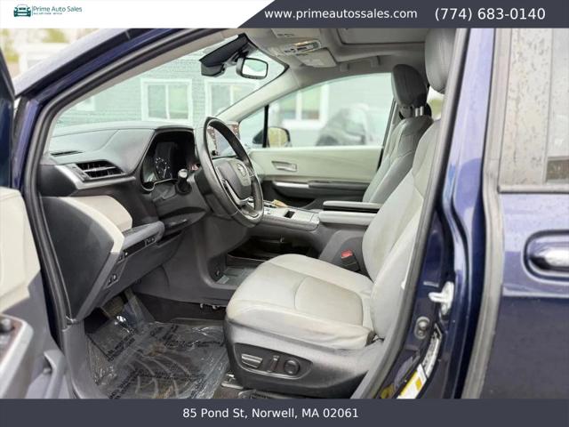 2022 Toyota Sienna XLE