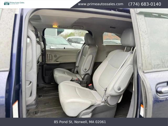 2022 Toyota Sienna XLE