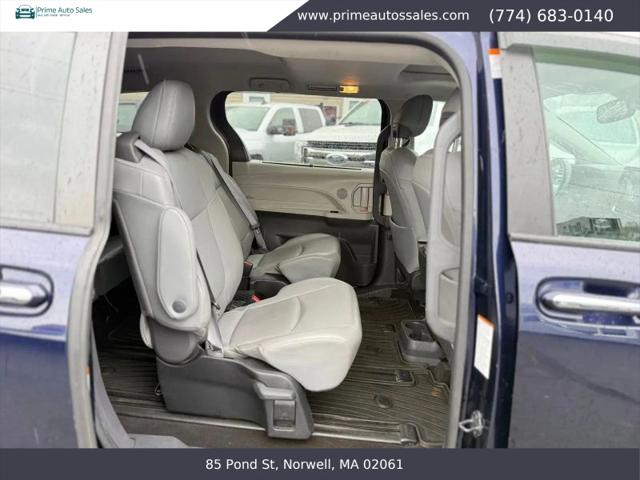 2022 Toyota Sienna XLE