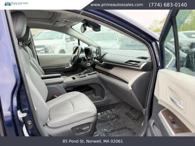 2022 Toyota Sienna XLE