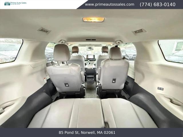 2022 Toyota Sienna XLE
