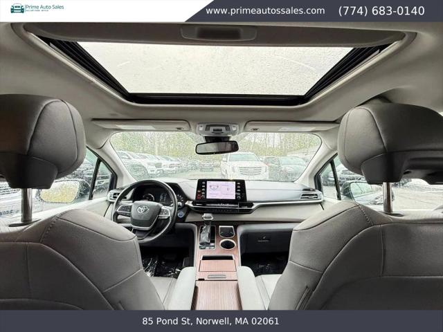 2022 Toyota Sienna XLE