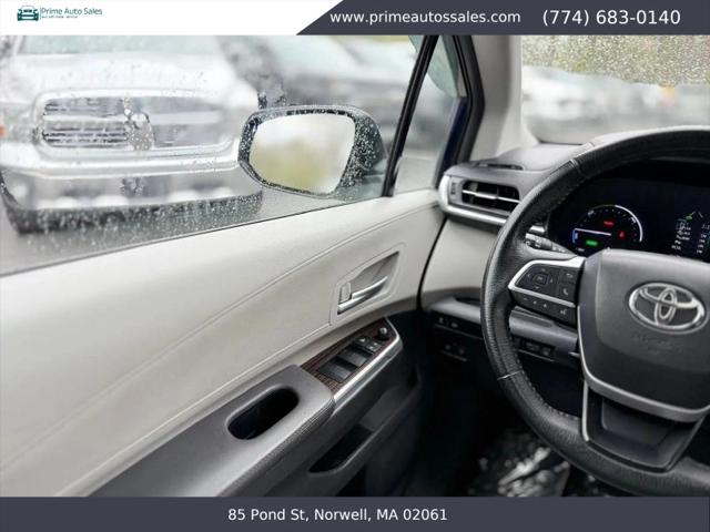 2022 Toyota Sienna XLE