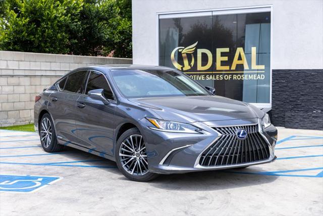 2022 Lexus ES 300h 300h