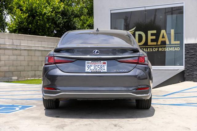 2022 Lexus ES 300h 300h