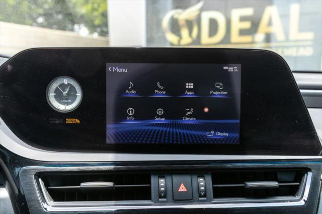2022 Lexus ES 300h 300h