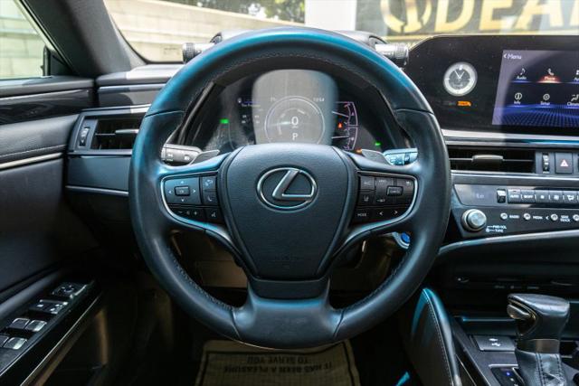 2022 Lexus ES 300h 300h