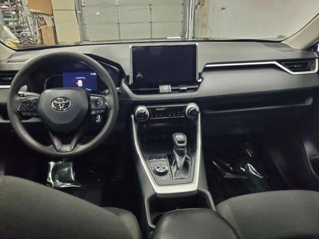 2023 Toyota RAV4 Hybrid LE