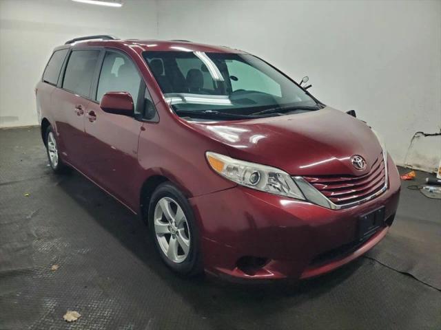 2015 Toyota Sienna LE 7 Passenger