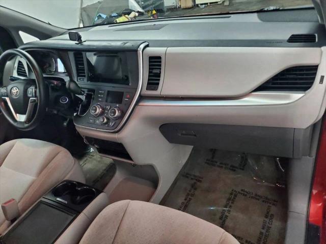 2015 Toyota Sienna LE 7 Passenger
