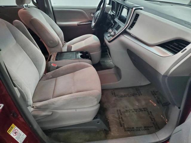 2015 Toyota Sienna LE 7 Passenger