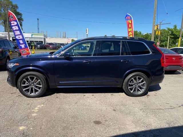 2017 Volvo XC90 T6 Momentum