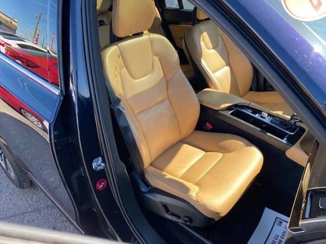 2017 Volvo XC90 T6 Momentum