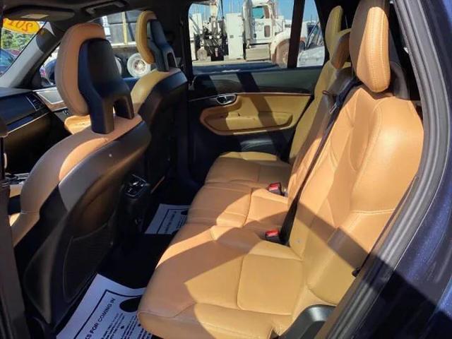2017 Volvo XC90 T6 Momentum