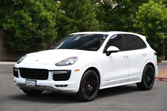 2016 Porsche Cayenne GTS