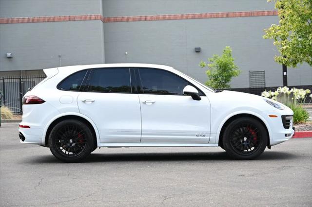 2016 Porsche Cayenne GTS