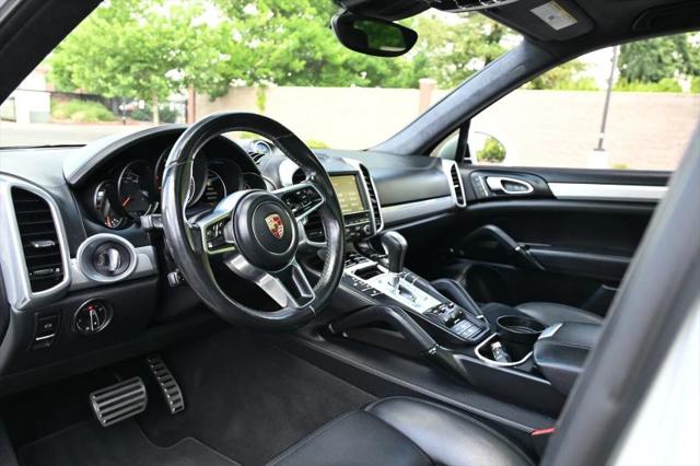 2016 Porsche Cayenne GTS