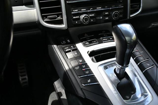 2016 Porsche Cayenne GTS