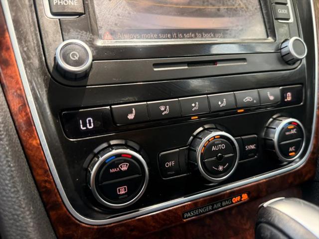 2013 Volkswagen Passat 2.5L SEL Premium
