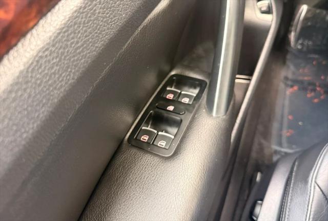 2013 Volkswagen Passat 2.5L SEL Premium