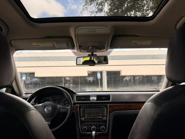 2013 Volkswagen Passat 2.5L SEL Premium