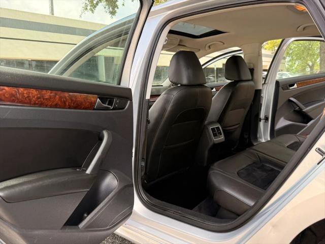 2013 Volkswagen Passat 2.5L SEL Premium