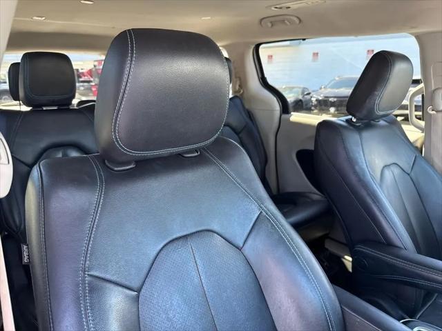 2021 Chrysler Pacifica Hybrid Touring L