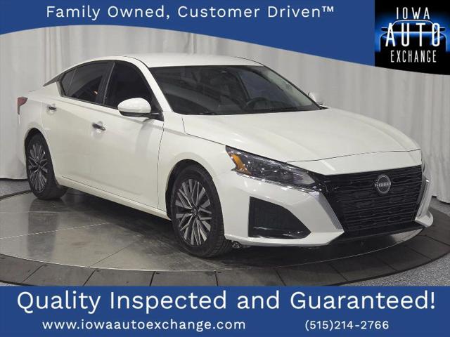 2023 Nissan Altima SV FWD for sale in Des Moines, IA
