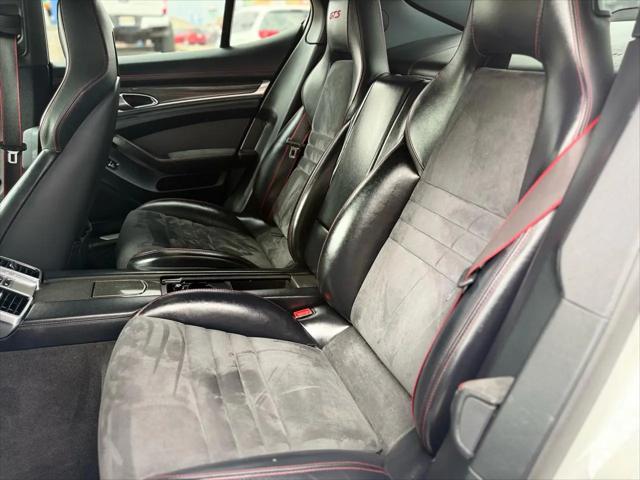 2015 Porsche Panamera GTS