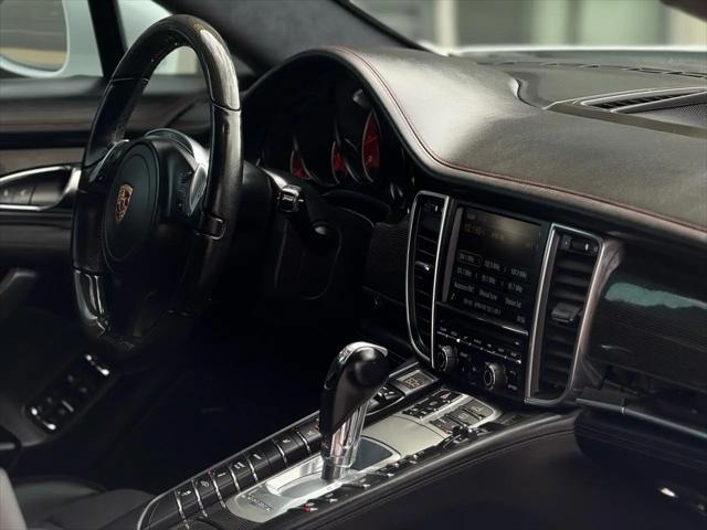 2015 Porsche Panamera GTS