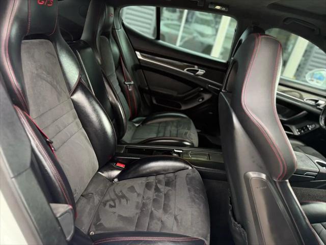 2015 Porsche Panamera GTS