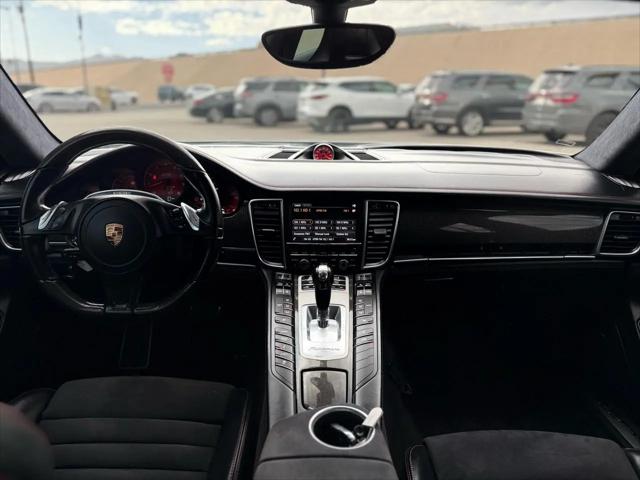 2015 Porsche Panamera GTS