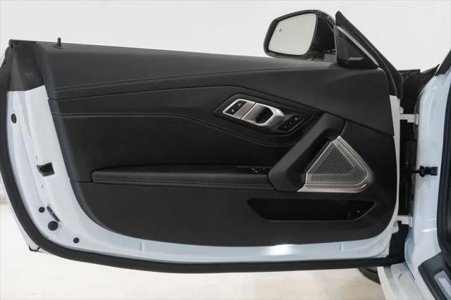 2025 BMW Z4 M40i