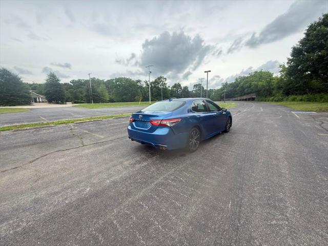 2020 Toyota Camry SE