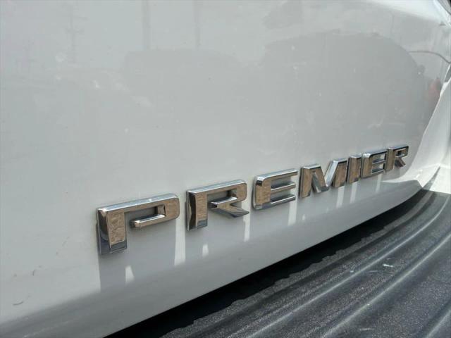 2023 Chevrolet Suburban 4WD Premier