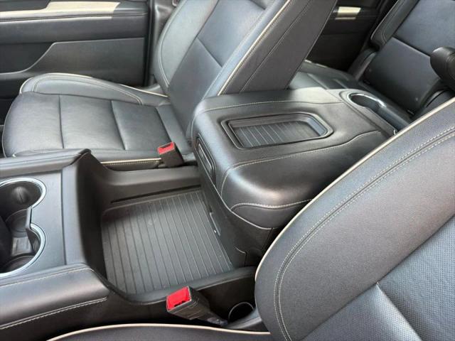 2023 Chevrolet Suburban 4WD Premier
