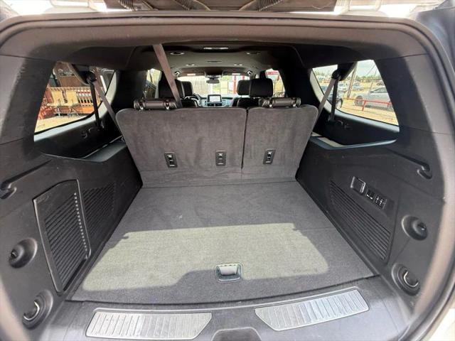 2023 Chevrolet Suburban 4WD Premier