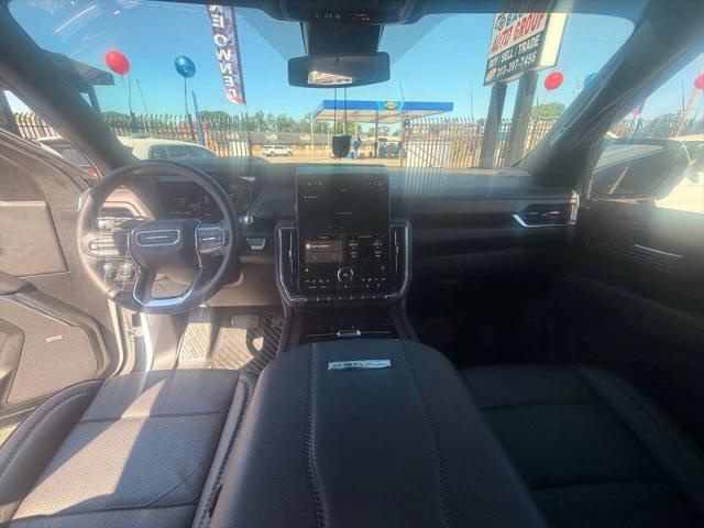 2025 GMC Yukon 4WD Denali