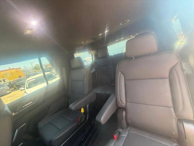 2025 GMC Yukon 4WD Denali