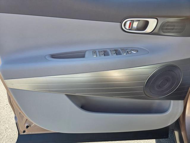 2022 Hyundai NEXO Blue